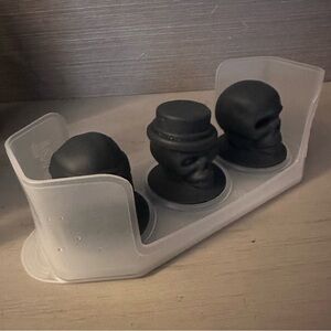 💀✨🧊 Chill like a Villain with these Skull Ice Molds 🧊✨💀